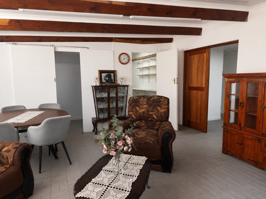 5 Bedroom Property for Sale in Stilbaai Wes Western Cape